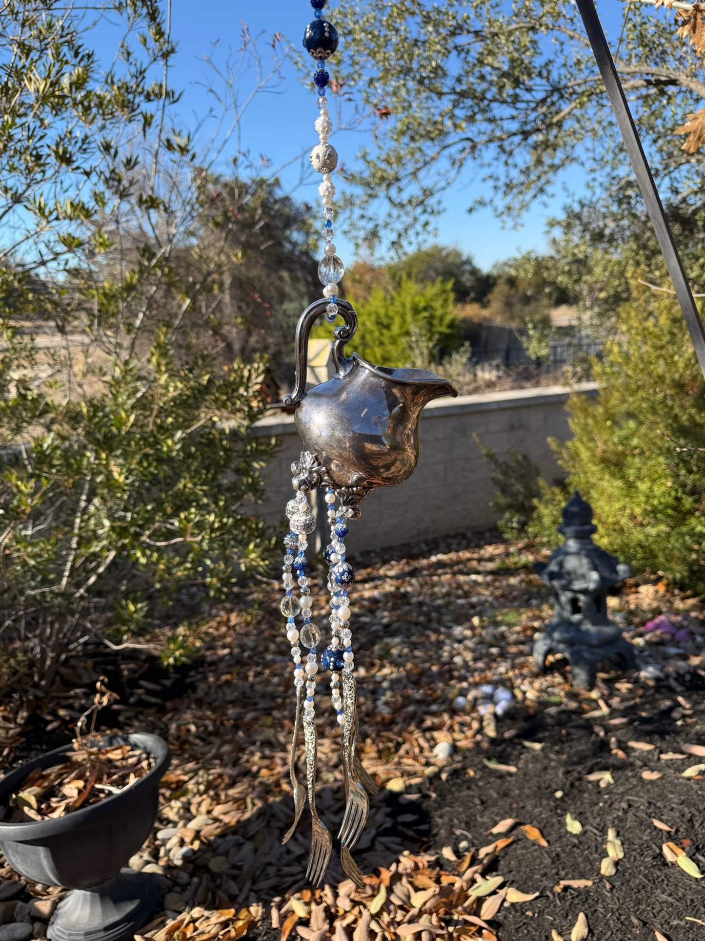 Sapphire Garden Pour